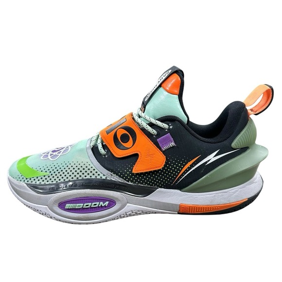 Athletic_Shoes